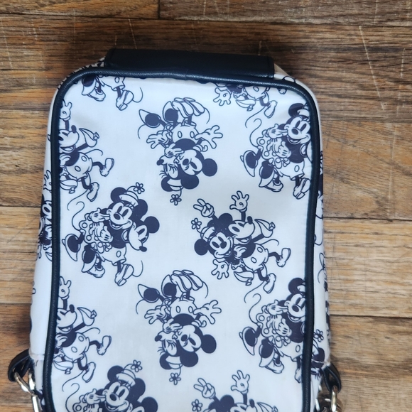 Disney Mickey & Minnie Mouse 2 Piece Crossbody Bag & Tech Pouch Bioworld - Picture 2 of 7